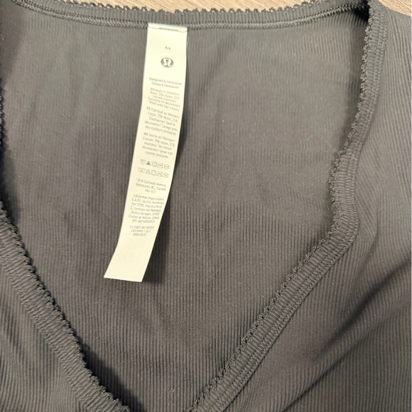 Lululemon Nulu Black Wrap Heart - Picture 4 of 6